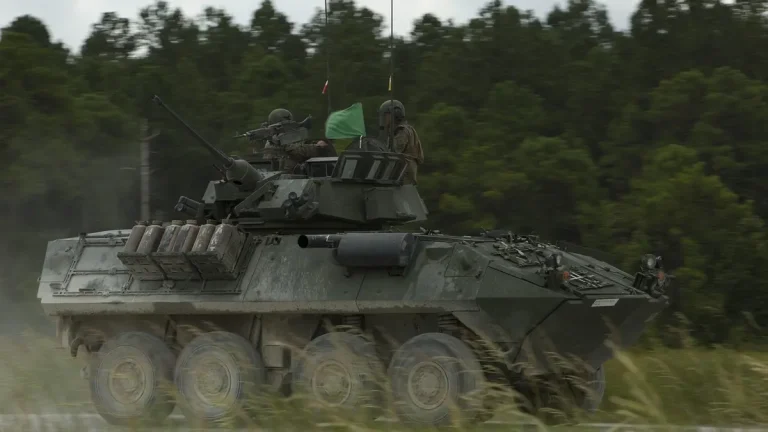 lav25