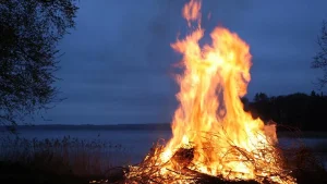 twórz niezapomniane wieczory ognisku
